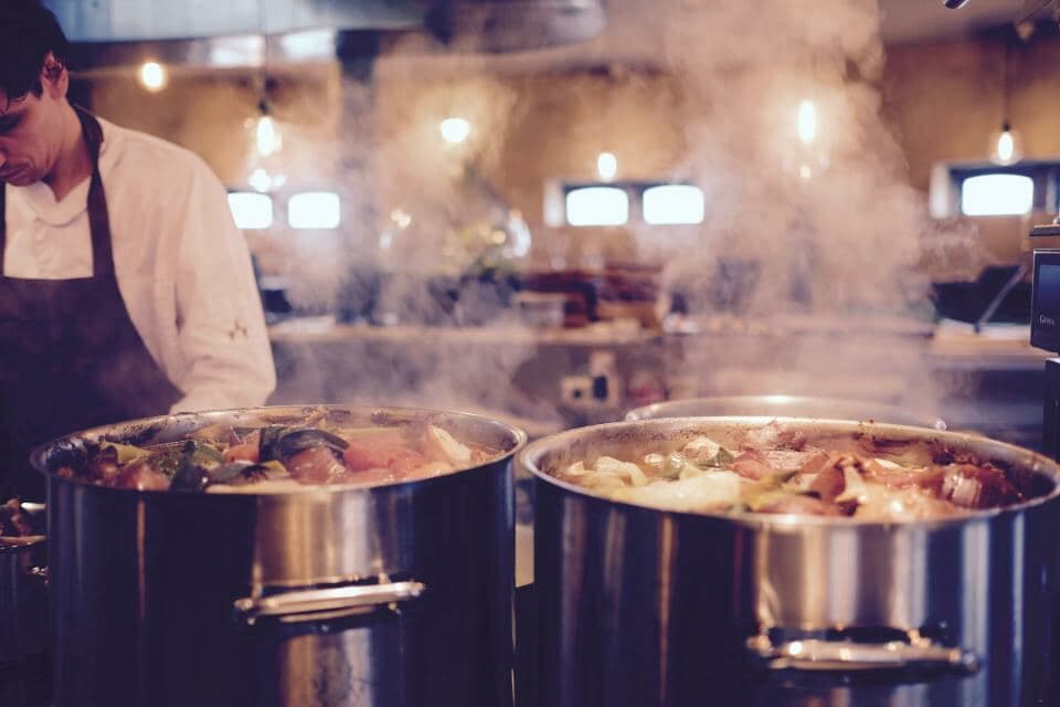 Ollas humeantes en nuestra cocina
